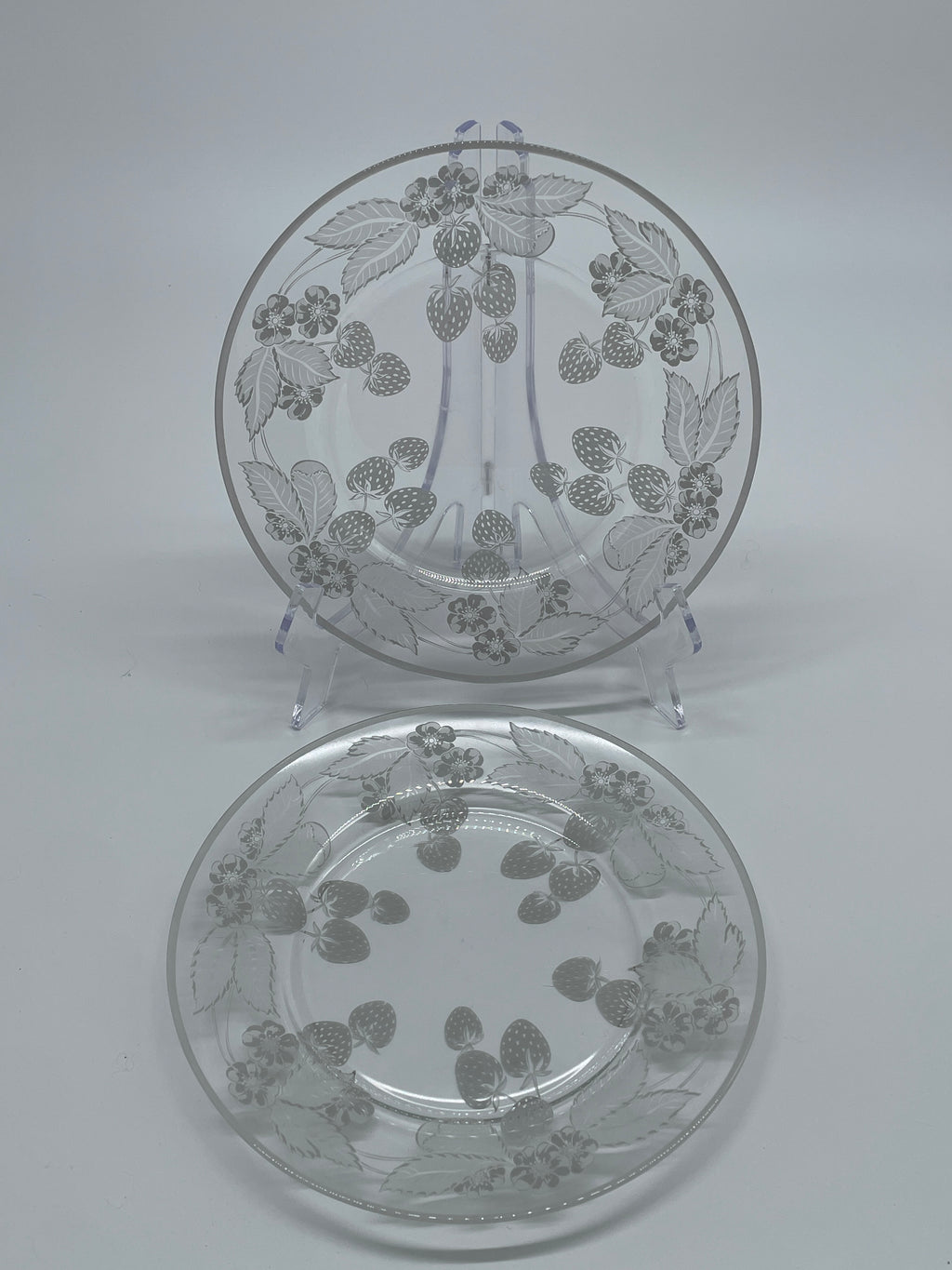 Vintage Clear Glass Strawberry & Blossom Plates – Set of 2