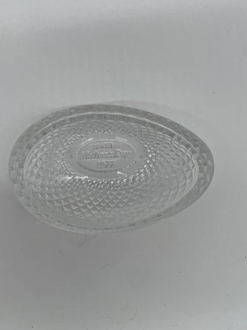 Vintage Avon Mother’s Day 1977 Clear Glass Egg-Shaped Covered Dish with Lid