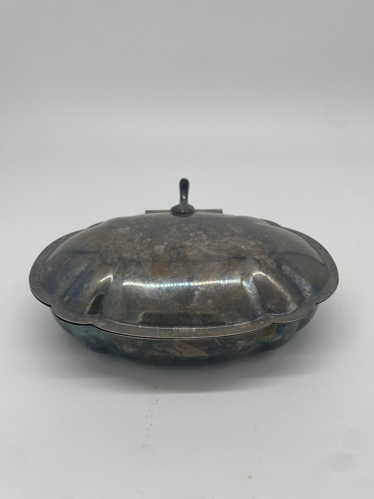 Vintage Silverplate Hinged Covered Serving Dish – Scalloped Oval